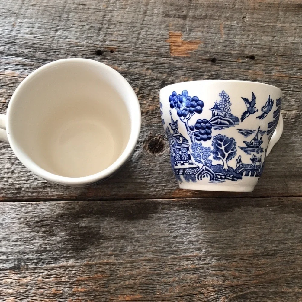 Blue Willow Coffee Cups - Set of Two - Picture 5 of 9